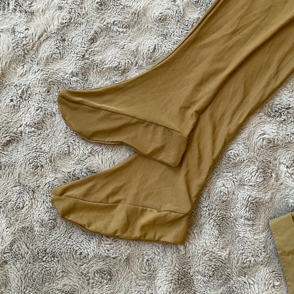 Olive Green Military-Inspired Women's Crop Jacket & Shorts & long socks Set - Picture 4 of 9